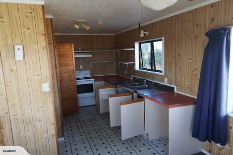 Photo of property in 5b Crispe Road, Clarks Beach, 2122