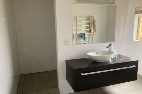 Photo of property in 72 Memorial Drive, Hamilton East, Hamilton, 3216