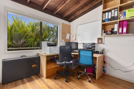 Photo of property in 166 Opanuku Road, Henderson Valley, Auckland, 0612