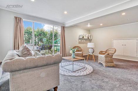 Photo of property in 28 Reynella Drive, Massey, Auckland, 0614