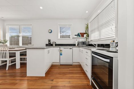 Photo of property in 11a Winara Avenue, Waikanae, 5036
