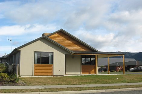Photo of property in 111 Govan Drive, Te Anau, 9600