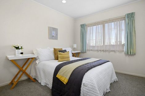 Photo of property in 1/33 Mellons Bay Road, Mellons Bay, Auckland, 2014