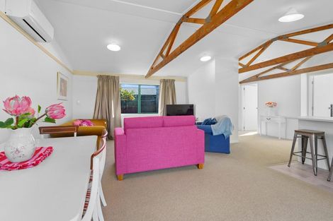 Photo of property in 43 Forrest Road, Cambridge, 3493