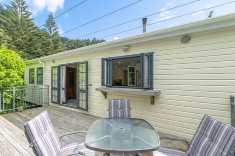 Photo of property in 9a Greer Crescent, Tawa, Wellington, 5028