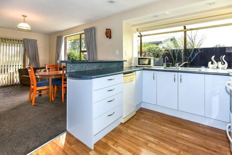 Photo of property in 2/19 Arkwright Place, Halswell, Christchurch, 8025