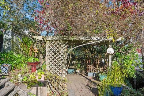 Photo of property in 29 Sequoia Place, Sunnynook, Auckland, 0620