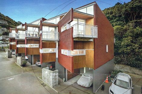 Photo of property in 6/2 Onslow Road, Khandallah, Wellington, 6035