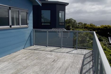 Photo of property in 24 Signallers Grove, Strathmore Park, Wellington, 6022