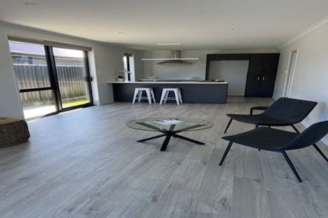 Photo of property in 14 Ash Lane, Omokoroa, 3114