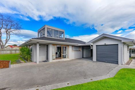 Photo of property in 1 Fleetwood Crescent, Flaxmere, Hastings, 4120