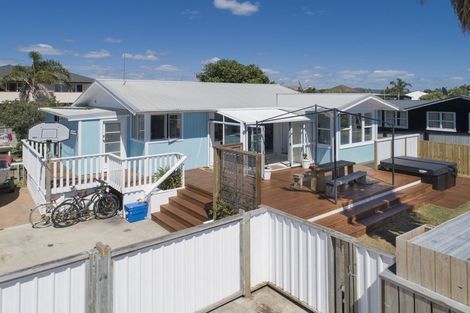 Photo of property in 1142a Papamoa Beach Road, Papamoa Beach, Papamoa, 3118