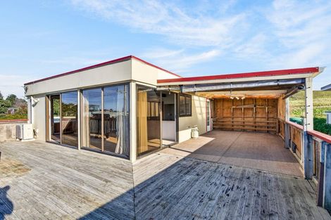 Photo of property in 44 Pinedale Crescent, Riversdale Beach, Masterton, 5872
