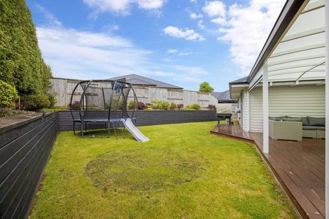 Photo of property in 1 Waimarama Court, Roslyn, Palmerston North, 4414