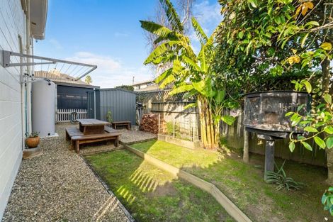 Photo of property in 48 Torkar Road, Clarks Beach, 2122