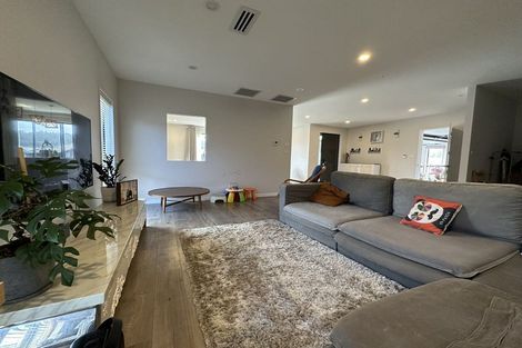 Photo of property in 187 Matua Road, Kumeu, 0810