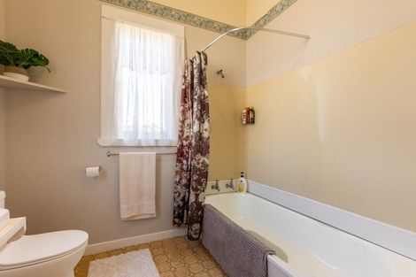 Photo of property in 15 Albert Street, Dannevirke, 4930