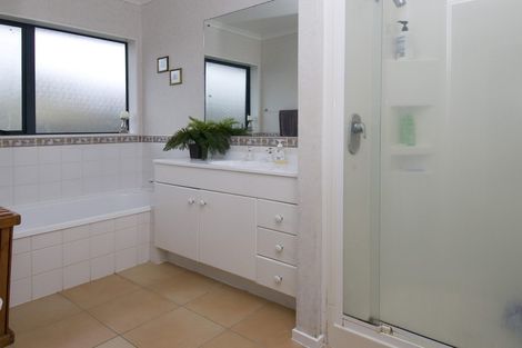 Photo of property in 7 Limerick Place, Dannemora, Auckland, 2016