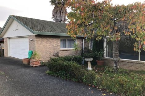 Photo of property in 27 Oakridge Way, Northpark, Auckland, 2013