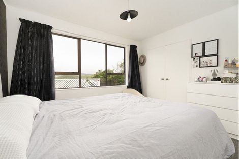 Photo of property in 17 Trinidad Crescent, Grenada Village, Wellington, 6037