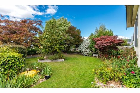 Photo of property in 70 Rhodes Street, Waimate, 7924