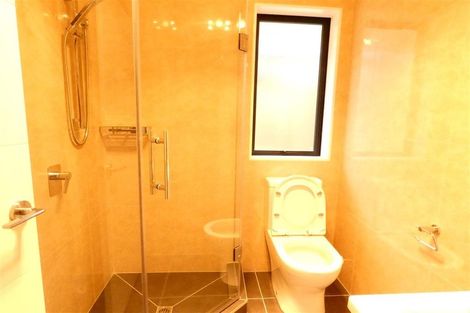 Photo of property in 2/1 Burrows Place, Frankton, Hamilton, 3204