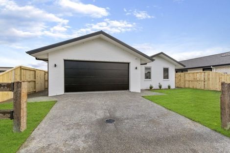 Photo of property in 5 Hanlow Place, Pyes Pa, Tauranga, 3112