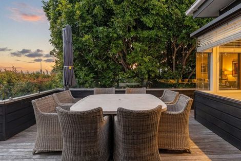 Photo of property in 12 Braemar Road, Rothesay Bay, Auckland, 0630