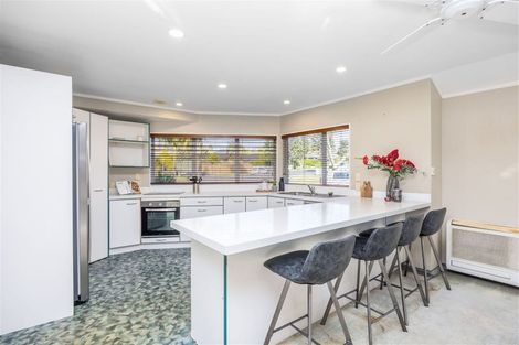 Photo of property in 11 Picasso Drive, West Harbour, Auckland, 0618