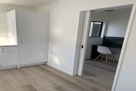 Photo of property in 31 Record Street, Fitzroy, New Plymouth, 4312