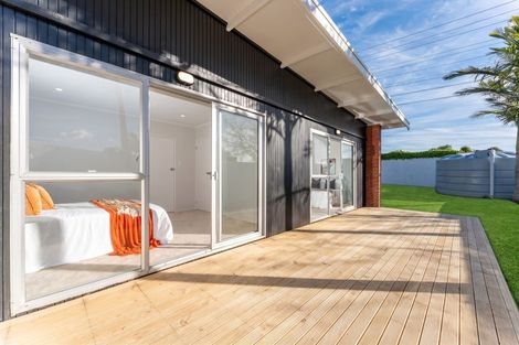 Photo of property in 137 Albany Highway, Unsworth Heights, Auckland, 0632