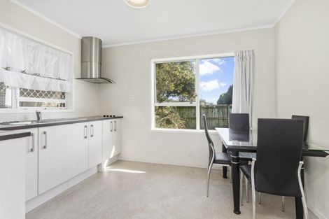 Photo of property in 1/69 Hepburn Road, Glendene, Auckland, 0602