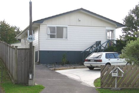 Photo of property in 34 Pipitea Place, Massey, Auckland, 0614