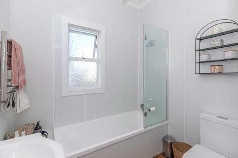 Photo of property in 15 Hinau Street, Maeroa, Hamilton, 3200