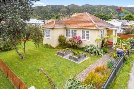 Photo of property in 38 Hunter Street, Taita, Lower Hutt, 5011