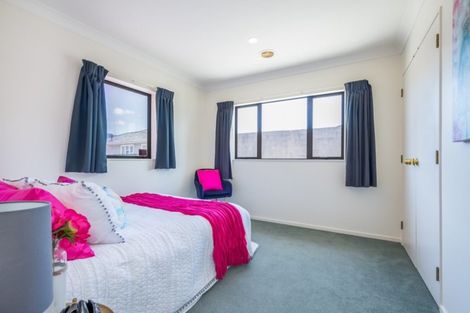 Photo of property in 2/942 High Street, Avalon, Lower Hutt, 5011