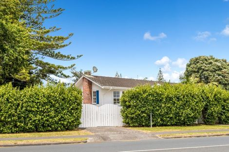 Photo of property in 402 West Coast Road, Glen Eden, Auckland, 0602