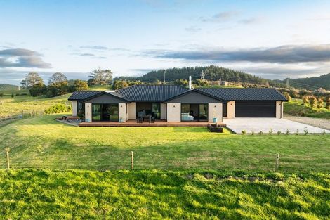 Photo of property in 681 Otaika Valley Road, Maungatapere, Whangarei, 0170