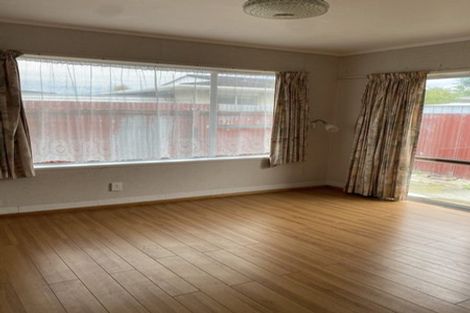 Photo of property in 11 Winiata Place, Otaki, 5512