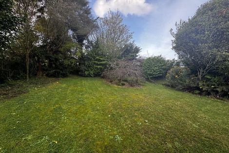 Photo of property in 2 Kauri Street, Merrilands, New Plymouth, 4312