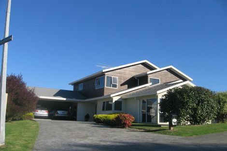 Photo of property in 70 Joseph Banks Drive, Whitby, Porirua, 5024