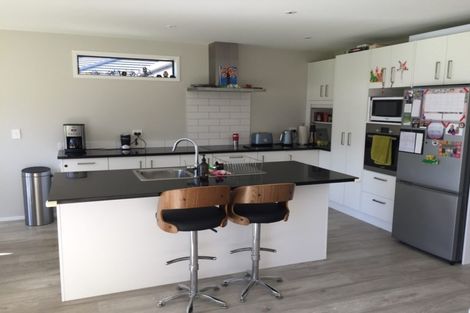 Photo of property in 17 Kahika Grove, Huapai, Kumeu, 0810