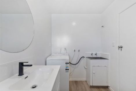 Photo of property in 112a Withells Road, Avonhead, Christchurch, 8042