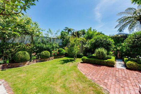 Photo of property in 20 Colin Grove, Hutt Central, Lower Hutt, 5010