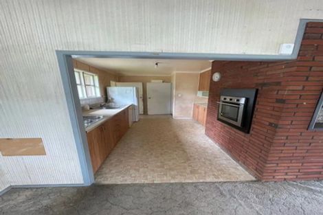 Photo of property in 305 Don Buck Road, Massey, Auckland, 0614