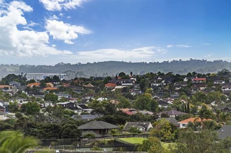 Photo of property in 21 Ballini Rise, West Harbour, Auckland, 0618