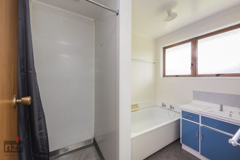 Photo of property in 2/82 John F Kennedy Drive, Milson, Palmerston North, 4414