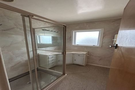 Photo of property in 12 Karaka Street, New Lynn, Auckland, 0600