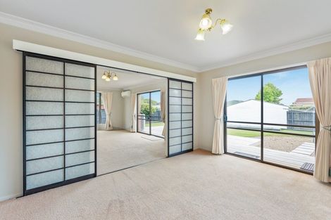 Photo of property in 6 Montclare Avenue, Ilam, Christchurch, 8041