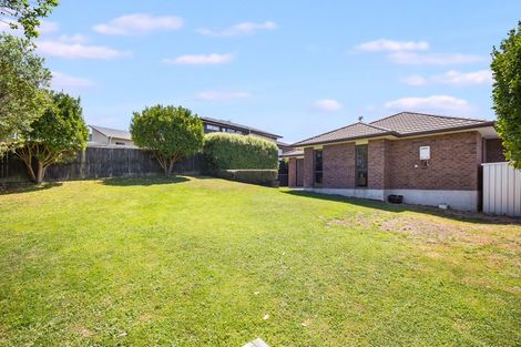 Photo of property in 123 Te Puia Drive, Aotea, Porirua, 5024